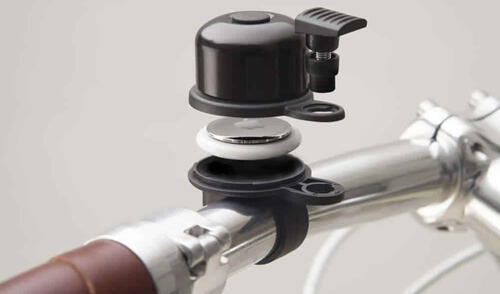 El AirTag de Apple va escondido, así el ladrón no sospechará que la bicicleta puede rastrearse. Foto: Airbell