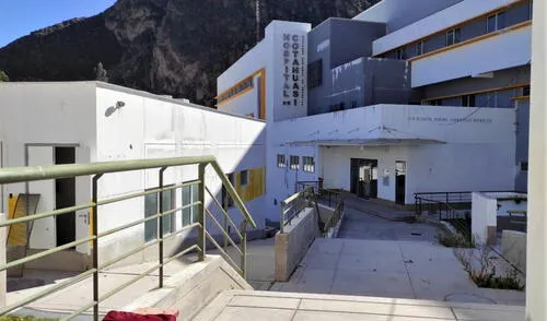 Frenado. Errores de parte de funcionarios en expediente de obra de hospital de Cotahuasi ha provocado que obra no se concluya por años. Frenado. Errores de parte de funcionarios en expediente de obra de hospital de Cotahuasi ha provocado que obra no se concluya por años.