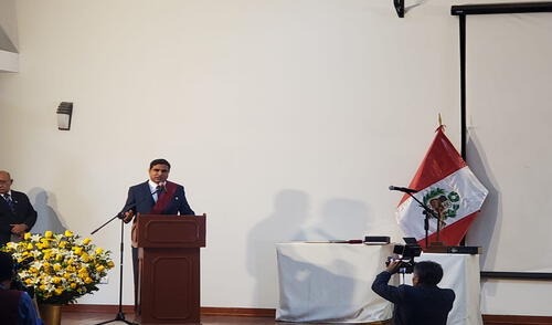 Gobernador regional se compromete a trabajar con especialistas de los colegios profesionales. Foto: Almendra Ruesta. Gobernador regional se compromete a trabajar con especialistas de los colegios profesionales. Foto: Almendra Ruesta.