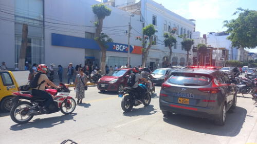 Cambistas temen ser víctimas de otro asalto en pleno centro de Chiclayo. Foto: Rosa Quincho larepublica.pe