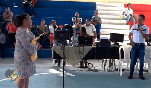 El clip ha logrado miles de reproducciones en redes.