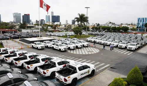 Se cambiaron reglas para el alquiler de 1.000 vehículos para la PNP. Foto: Mininter PNP