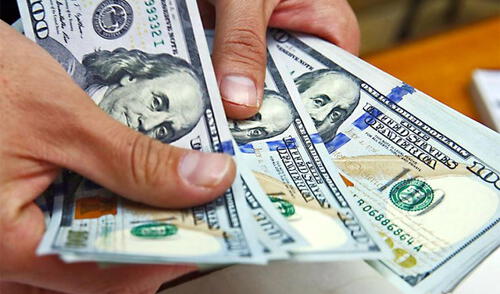 El dólar en el mercado paralelo cotizaba en S/3,800 la compra y S/3,835 la venta. Foto: Andina Precio del dólar inicia a la baja y se ubica en S/3,8166 este lunes 27 de febrero