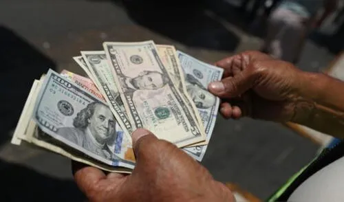 El dólar en el mercado paralelo cotizaba en S/3,775 la compra y S/3,805 la venta. Foto: Andina Precio del dólar cierra con ligero avance y cotiza en S/ 3,7860 este lunes 6 de marzo