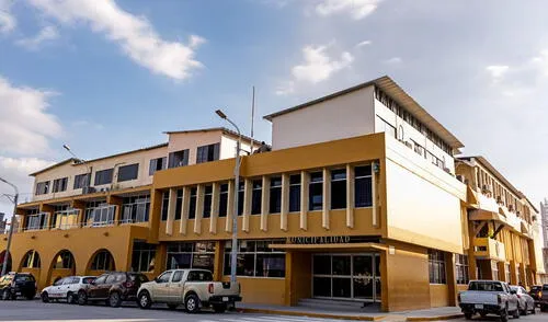 La población de Sullana se encuentra indignada con esta iniciativa a favor de los funcionarios de confianza. Foto: Sullana Noticias La población de Sullana se encuentra indignada con esta iniciativa a favor de los funcionarios de confianza. Foto: Sullana Noticias