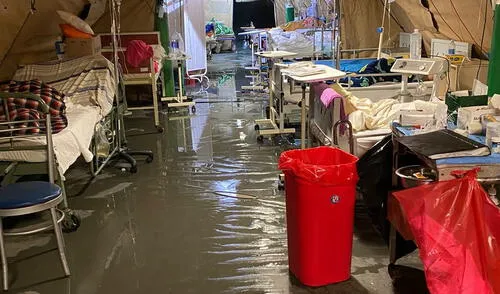 Áreas del hospital Santa Rosa se encuentran al borde del colapso. Foto: Reporter en Línea Ambientes del hospital Santa Rosa se encuentran al borde del colapso. Foto: Reporter en Línea