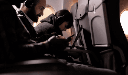 En el avión son varios los servicios que deben estar apagados. Foto: DCStudio