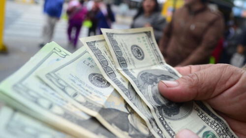 Precio del dólar inicia a la baja y cotiza en S/3,7389 este jueves 27 de abril