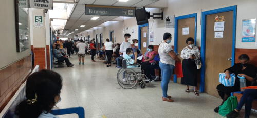 Demanda de pacientes en hospitales de Chiclayo. Foto: La República Demanda de pacientes en hospitales de Chiclayo. Foto: La República