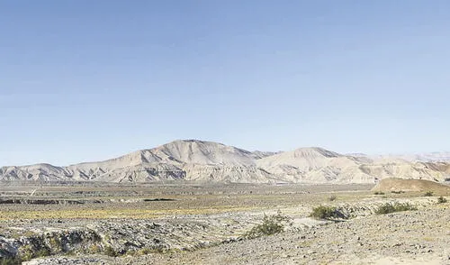 zafranal. En estos terrenos localizados entre Caylloma y Castilla se desarrollará el proyecto minero Zafranal. Arequipa.