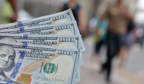 El billete verde en el mercado bancario cotizaba en S/3,670 la compra y S/3,700 la venta. Foto: Andina Precio del dólar cierra al alza por segundo día y llega a S/ 3,6990 este martes 16 de mayo