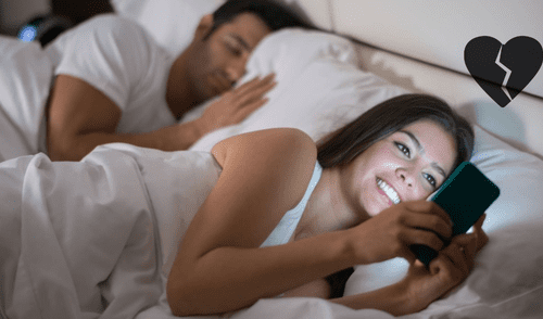 Este tipo de infidelidad no llega al contacto físico, pero sí existe demasiada coquetería de por medio. Foto: El confidencial/referencial