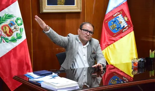 Solicitan investigar al alcalde Madrid por aumentar presupuesto para camionetas. Foto: difusión Dengue