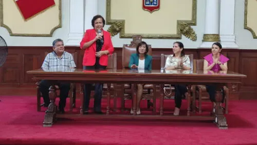 Propuestas. Janet Cubas acomoda sus 'fichas' para recuperar la confianza de la ciudadanía. Foto: URPI/LR Chiclayo