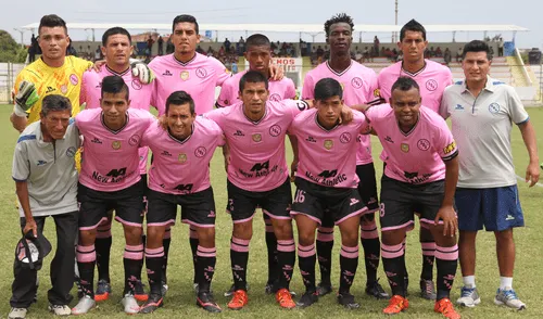 Los futbolistas peruanos que jugaron con sus hijos les llevan 21 años de diferencia de edad. Foto: Archivo GLR