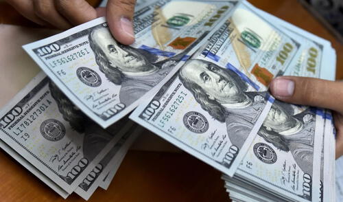 El billete verde en el mercado paralelo cotizaba en S/3,630 la compra y S/3,655 la venta. Foto: Andina