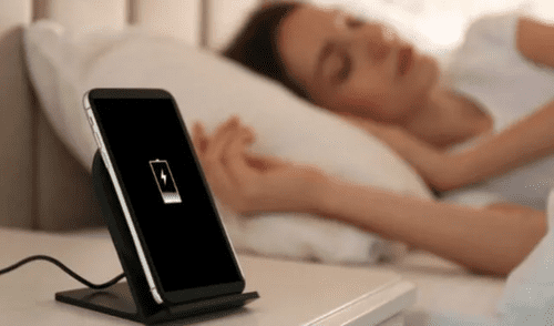 Conoce cuál sería el consumo de energía real al dejar cargando tu celular toda la noche. Foto: Cableworld Dejar cargar el celular toda la noche