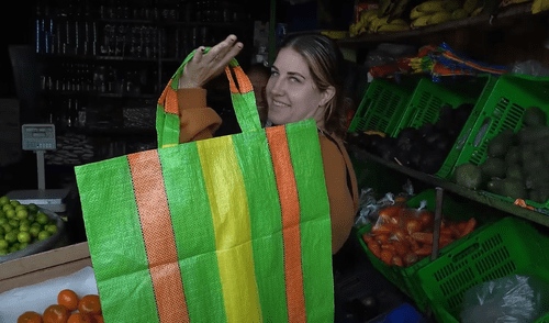 Collen ha simpatizado con muchos peruanos que la conocieron a través de su enamorado. Foto: captura/YouTube/Ángel Ramírez Mercado peruano/ estadounidense en Perú