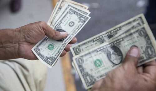 Precio del dólar cierra la semana con ligero incremento y llega a S/3,7160