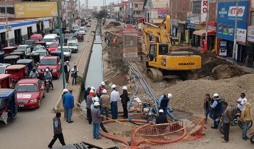 Congestión. Tráfico de unidades es latente en la avenida Leguía. Congestión. Tráfico de unidades es latente en la avenida Leguía.