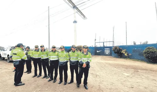 Medidas. Directiva tomó precauciones y pidió a efectivos policiales custodiar el entrenamiento de ayer en Lurín. Foto: difusión larepublica.pe