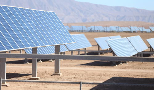 Electricidad. Statkraft llega a Moquegua, una de las regiones con mejor índice de radiación para desarrollar energía solar en el Perú. Foto: Minem Electricidad. Statkraft llega a Moquegua, una de las regiones con mejor índice de radiación para desarrollar energía solar en el Perú. Foto: Minem