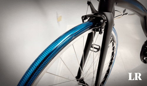 Las llantas METL son igual de elásticas que el caucho, pero más resistentes que el titanio. Foto: Smart Tire Company / composición de La República Las llantas METL son igual de elásticas que el caucho, pero más resistentes que el titanio. Foto: Smart Tire Company / composición de La República