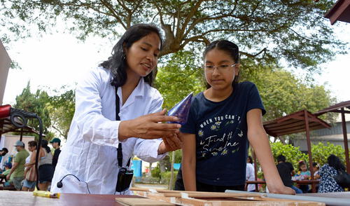 El 11 de febrero se conmemora el Día de la mujer y la niña en la ciencia. Foto: Concytec