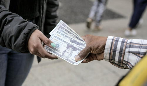El dólar había escalado por encima de los S/3,80 la semana pasada en el Perú. Foto: La República