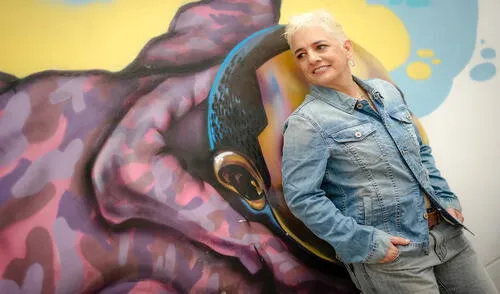 La periodista ha llevado una maestría en escritura creativa y prepara nuevos proyectos. Foto: John Reyes / La República. Patricia del Río en su casa de Miraflores.