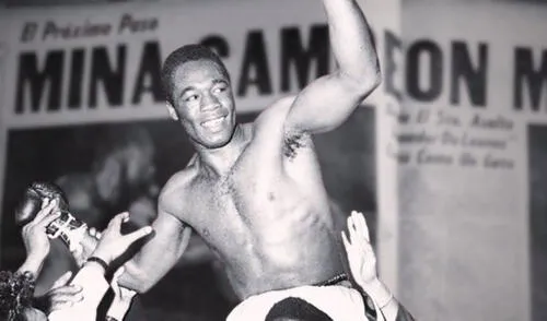 El boxeador peruano Mauro Mina fue bautizado como "bombardero de Chincha". Foto: Composición LR / Tapout. larepublica.pe