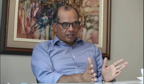 Exministro Luis Miguel Castilla cumple con comparecencia con restricciones desde agosto de 2020. Foto: La República larepublica.pe