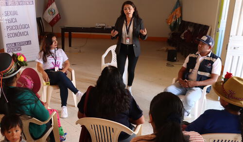 Corte Superior de Justicia de Arequipa brinda "Escuela para Padres".
