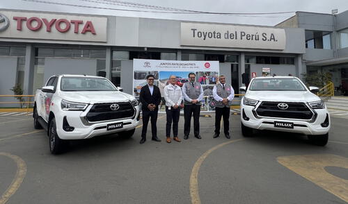 Las Hilux facilitarán el transporte de insumos y personal, mejorando la capacidad de respuesta ante desastres. Fuente: Difusión. Toyota del Perú se une con asociación Hombro a Hombro.