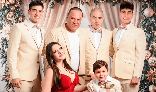 Mauricio Diez Canseco y sus hijos