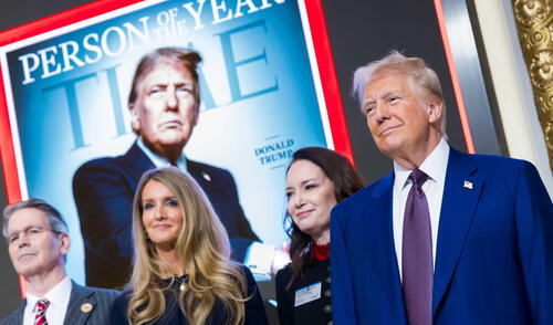 Trump recibió un importante premio en los Estados Unidos. Foto: Composición LR/Lalr Donald Trump, Wall Street, "Persona del Año"