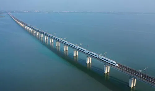 Con 164,8 km de largo, el puente Danyang-Kunshan es el más largo del mundo, superando otros grandes puentes en longitud, y abarca ríos, valles y carreteras. Foto: Ixigua El puente más largo del mundo está en China: Danyang-Kunshan, la megaobra capaz de resistir terremotos de hasta 8 grados