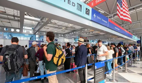 La emisión de estas alertas de Estados Unidos subraya la importancia de la preparación y la precaución al viajar a países con condiciones de seguridad inestables. Foto: Voz de América La emisión de estas alertas de Estados Unidos subraya la importancia de la preparación y la precaución al viajar a países con condiciones de seguridad inestables.