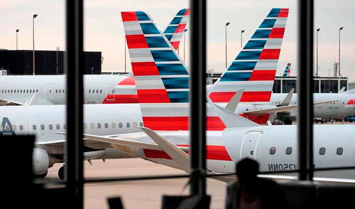 El innovador método utiliza escáneres electrónicos para validar tarjetas de embarque y asignar grupos automáticamente.