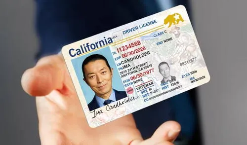 La identificación busca mejorar la seguridad en aeropuertos y facilitar el acceso a instalaciones federales. Es vital que los ciudadanos comprendan los criterios de elegibilidad. Foto: La Nación