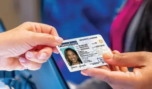 Considera hacer una cita en el DMV y revisa los requisitos específicos de tu estado antes de acudir. Foto: 2001 Online