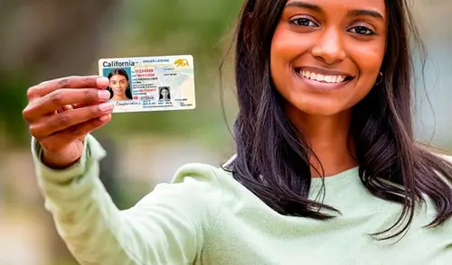 La Real ID es una identificación mejorada que permitirá a los ciudadanos acceder a edificios gubernamentales y realizar trámites esenciales.