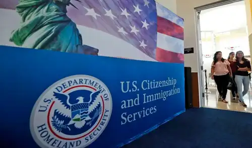 Cada solicitud del USCIS es evaluada de manera individual. Foto: Diario Las Américas Cada solicitud del USCIS es evaluada de manera individual.