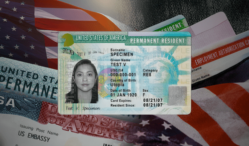 Green Card para cubanos en EE. UU.: guía completa del proceso y tiempos de espera actualizados. Foto: composición LR/difusión Obtener la Green Card si soy de Cuba