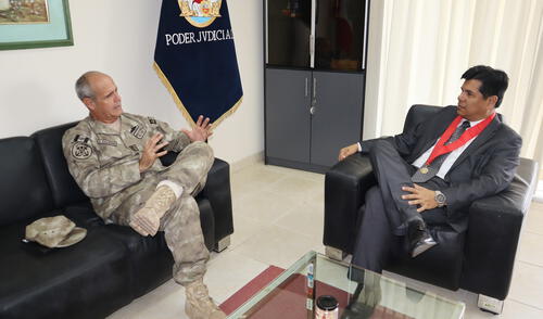 Reunión en el Corte Superior de Justicia de Piura.