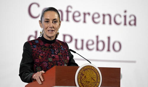 Claudia Sheinbaum rechaza "criminalización" de oposición política en conferencia matutina. Foto: AFP Sheinbaum rechaza "criminalización" de oposición política en conferencia.