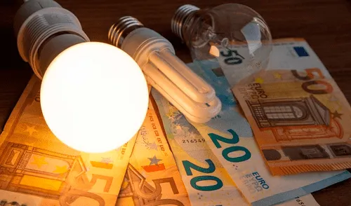 Familias españolas deberán ajustar su presupuesto debido al aumento en el precio de la luz. Foto: RTVE.es. Familias españolas deberán ajustar su presupuesto debido al aumento en el precio de la luz. Foto: RTVE.es.