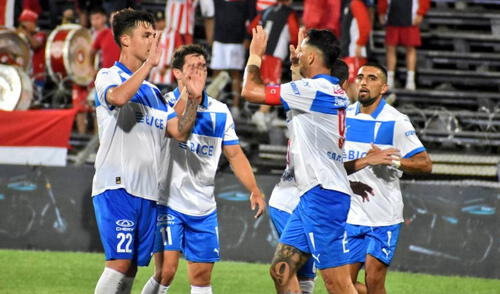 Los cruzados sumaron una gran victoria en el arranque de la Serie Río de la Plata. Foto: U. Católica Los cruzados sumaron una gran victoria en el arranque de la Serie Río de la Plata