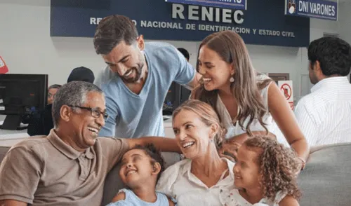 Renovación del DNI para personas mayores de edad es un trámite obligatorio. Foto: Composición LR/Difusión Renovación del DNI para personas mayores de edad es un trámite obligatorio. Foto: Composición LR/Difusión