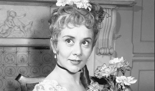Joan Plowright aparte de excelente actriz era considerada una de las más bellas del cine en su momento. Foto: El mundo Joan Plowright aparte de excelente actriz era considerada una de las más bellas del cine en su momento